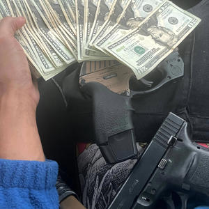 Hot Car (feat. 1lil10) (Explicit)