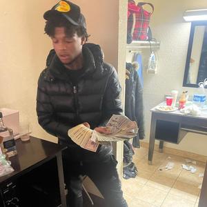 **** be crazy (feat. Rayeir) (Explicit)