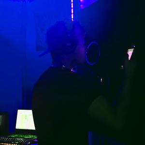 ME LLAMA (feat. IANYCK)