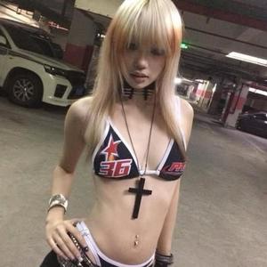 hot like me (feat. toxicd24ro & weyo)