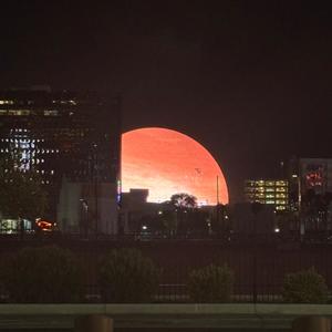 Plaza Athénée (Explicit)