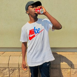 Re Bina Ledi Cheese (feat. Thatow Malekere, Droshka Myy 63, Lameslow & 1646)