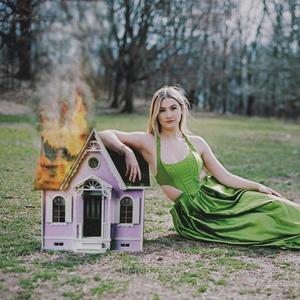 End In Sight (feat. Paola Bennet, Sarah Mickey & Jordan Popky)