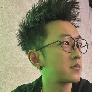 甜甜的女孩 (男版伴奏)