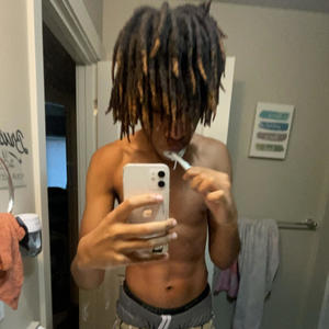 fear nobody (feat. daedaeluv) (Explicit)