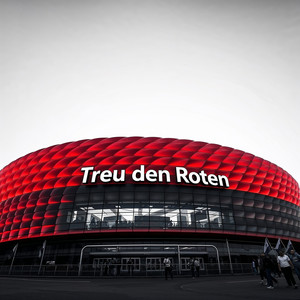 Treu Den Roten