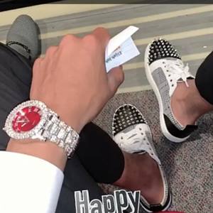 Hold Up (Explicit)