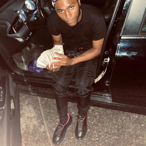 yo bitxh favorite song (feat. Bandupmike, OM boogz, MTB Pocc & Kenzopressin) (Explicit)