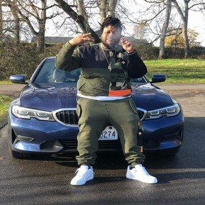 Bustin plays (Explicit)