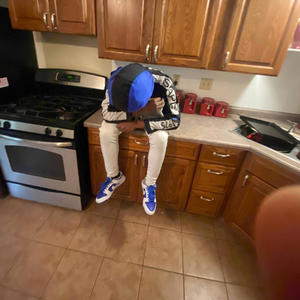 yk how it goo (feat. zyenn) (Explicit)