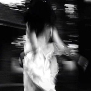 第三人称 (翻自 Hush!)