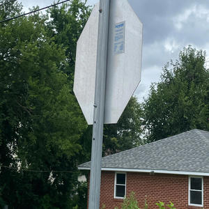 Steal toes (feat. V-12) (Explicit)