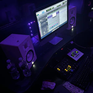 Follow The Leader (feat. Drizzy Green & Mellz 157) (Explicit)