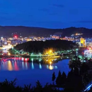 走进幸福新双柏   #C (伴奏)