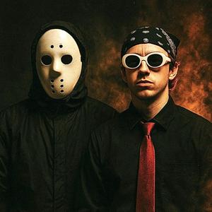 CRAYZ (feat. Lxtrid) (Explicit)