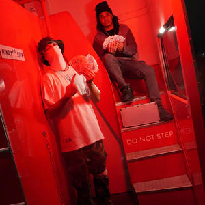 Mucho Dinero Hunt (Top Floor) (feat. Lil Robb)