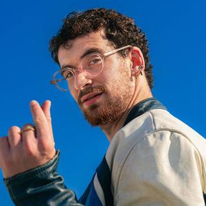 לגמרי מכיוון אחר