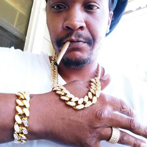 TòmBõút (Explicit)