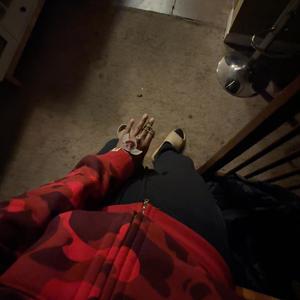 left right (feat. Tay4oe) (Explicit)