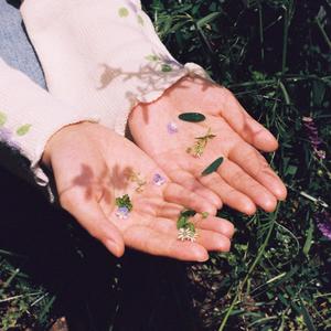 Keep it close (with Son Hyeeun)