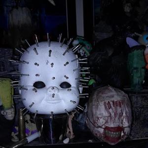 Hellraiser (feat. Visitmyrealm & Froe) (Explicit)