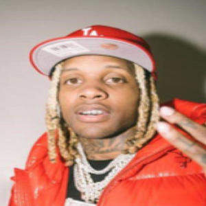 i was wearing an orange shirt when i was making this song (feat. traxt & lovemikai) (Explicit)