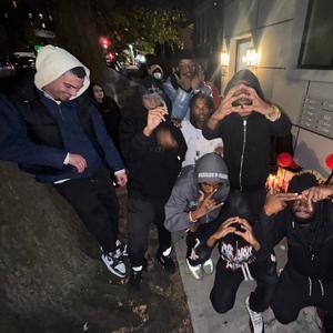 GREEN LIGHT (feat. RC DA G & DLOROMANI) (Explicit)