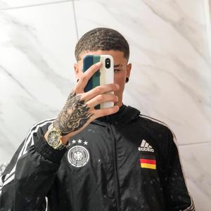 Amiguinha safada (feat. DJ PL O PSICOPATA, Dj Vitin 2D, Mc Magrinho, Mc Skin & Mc Lauar) (Explicit)