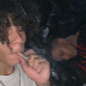 PINESBLVD (feat. PSYCHJAYD) (Explicit)