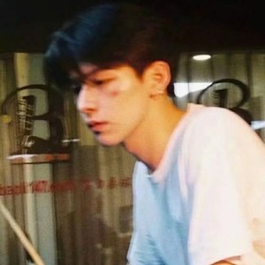 不是因为寂寞才想你