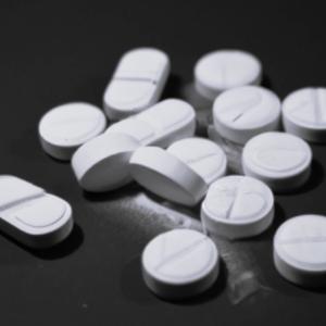 ALPRAZOLAM (feat. leo lavendel) (Explicit)