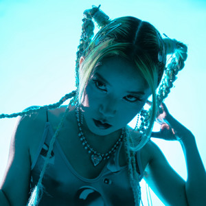 Intro (intergalactic crash landing)