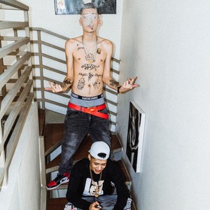 Cojines(feat. Marcianeke & Cris Mj)