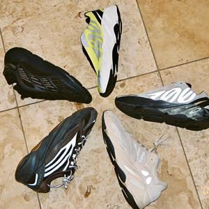 700DRESSC0DE (feat. IWANTMO) (Explicit)