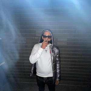 Pills (feat. Oldrill) (Explicit)