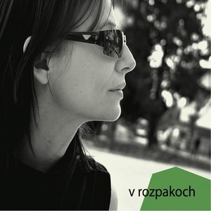 V rozpakoch