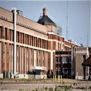 Ballin on the big Yard(feat. Moe Green, Awall Trent & ZaZa Juan) (Explicit)