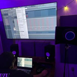 BXTMAN (feat. DXADTMR) (Explicit)