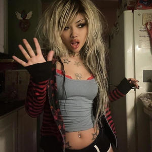 won't text back (Explicit)