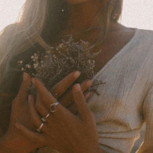 your blooming heart (feat. Mewhy)