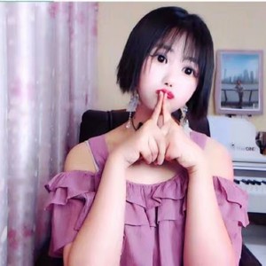 她的眼睛会唱歌