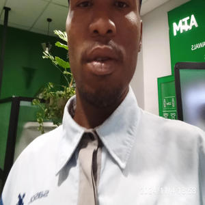 Pianist one (feat. JayyDee)