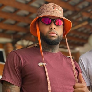 ASUMI PARA SUA FAMILIA QUE VOÇÊ VIROU PIRANHA (Explicit)