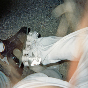 WeißeNike‘s (Explicit)