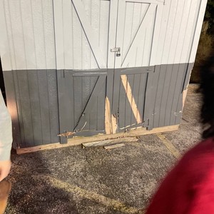 bottom (feat. 6.O.E dede) (Explicit)