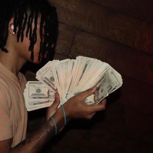 Big Bankroll (feat. Southsidesilhouette) (Explicit)