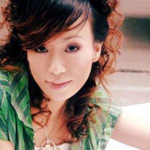 公司 发行时间:2008-01-01 歌词 澳门雨 - 林琳  词:陈松陵  曲:李凡