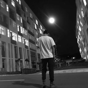 吴雄 - 小贝 伴奏