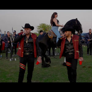 El Oaxaco (feat. Banda Cerro Azul De Chicago)