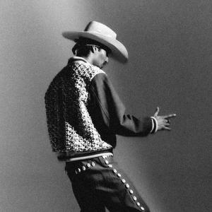 BODY SHOP. (Explicit)